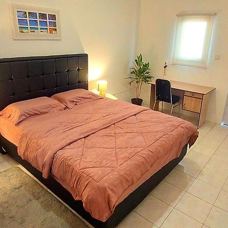 Hustay Guest House - Canggu Екстер'єр фото