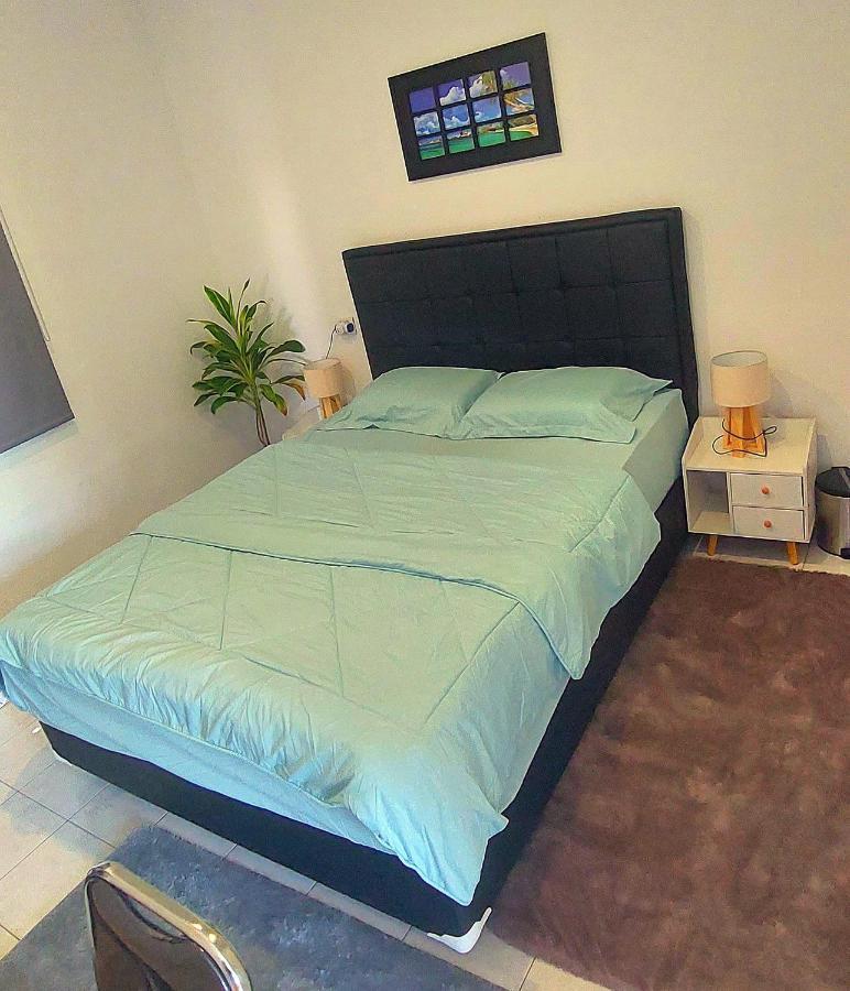 Hustay Guest House - Canggu Екстер'єр фото